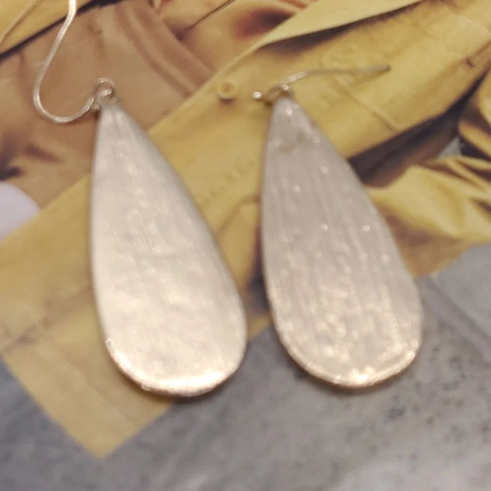 NWT Leather Python Print Gold Drop Earrings - Picture 11 of 13